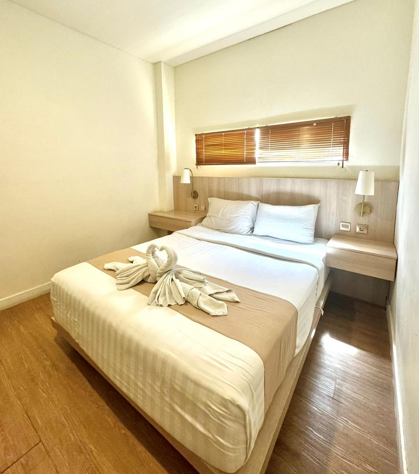 Srikrisna Hotel Seminyak Kültér fotó